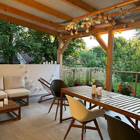 Kisvirag Vendeghaz *